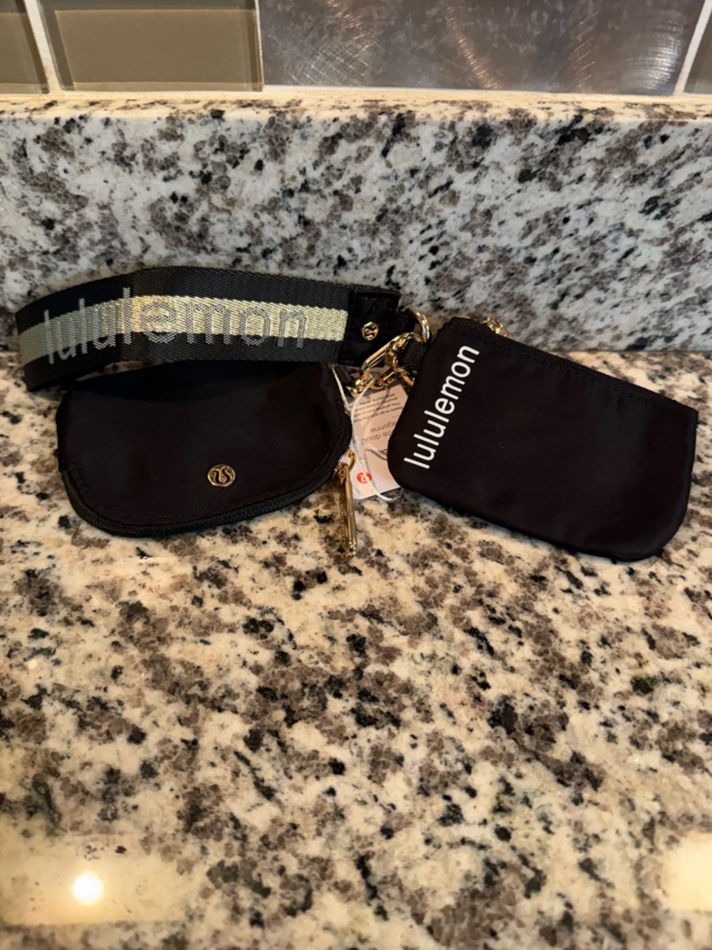 lululemon black wristlet key & card pouch set with logo strap